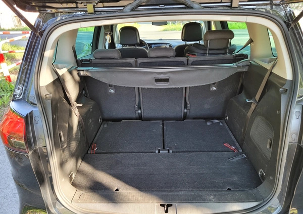 Opel Zafira cena 53500 przebieg: 177000, rok produkcji 2017 z Bolesławiec małe 46
